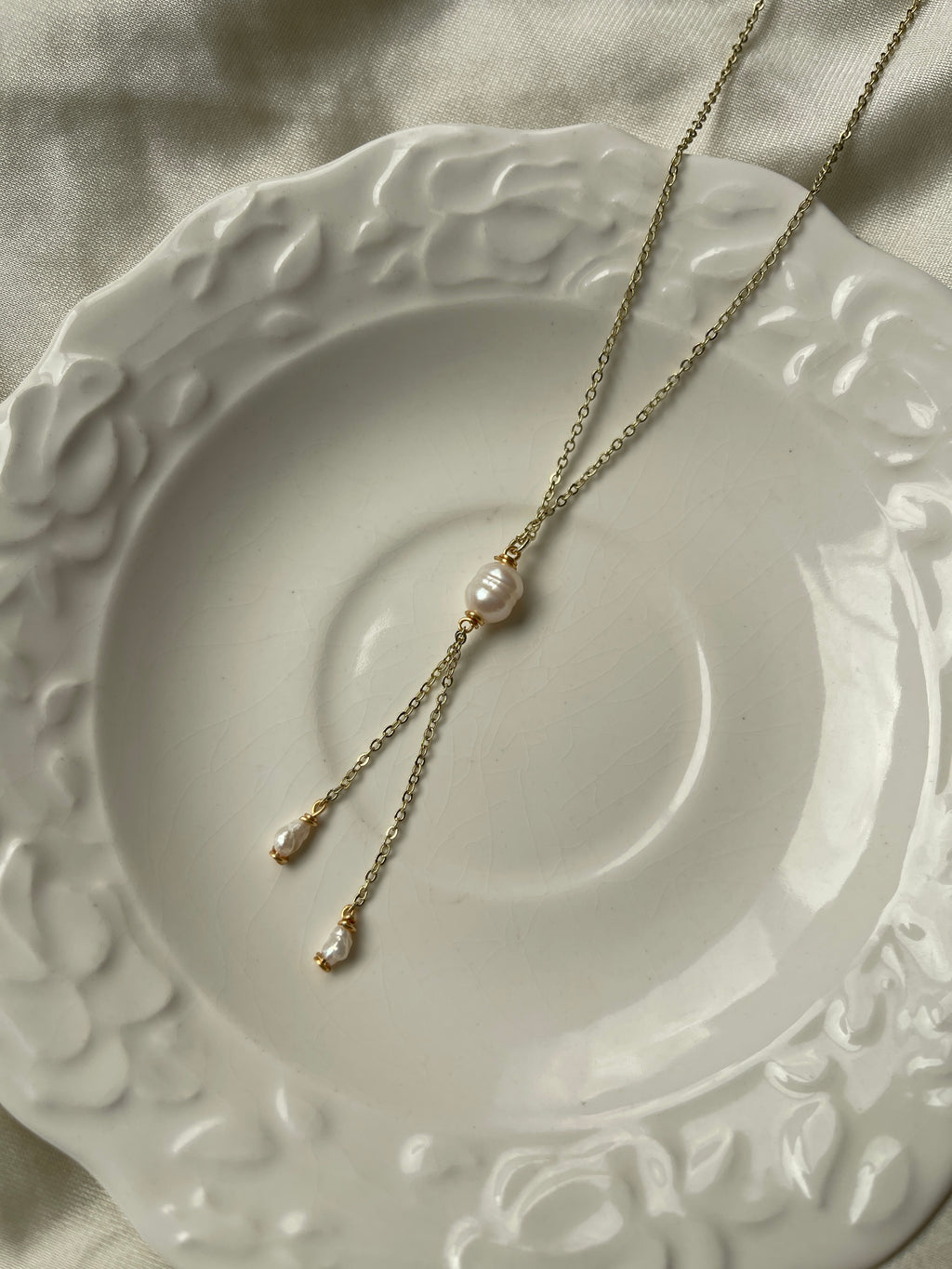 Cascade Pearl Lariat