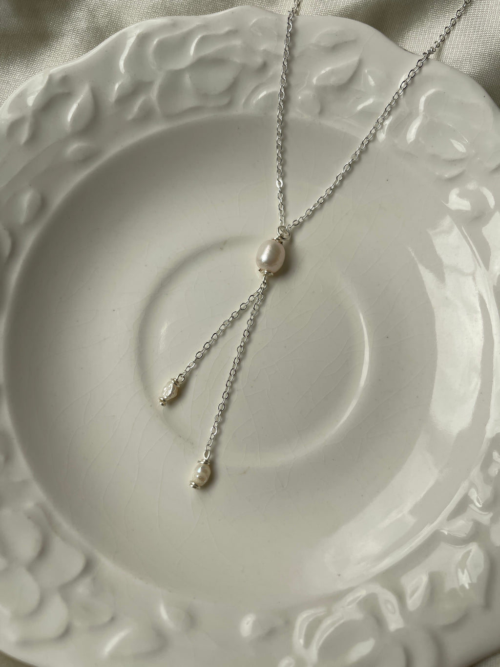 Cascade Pearl Lariat