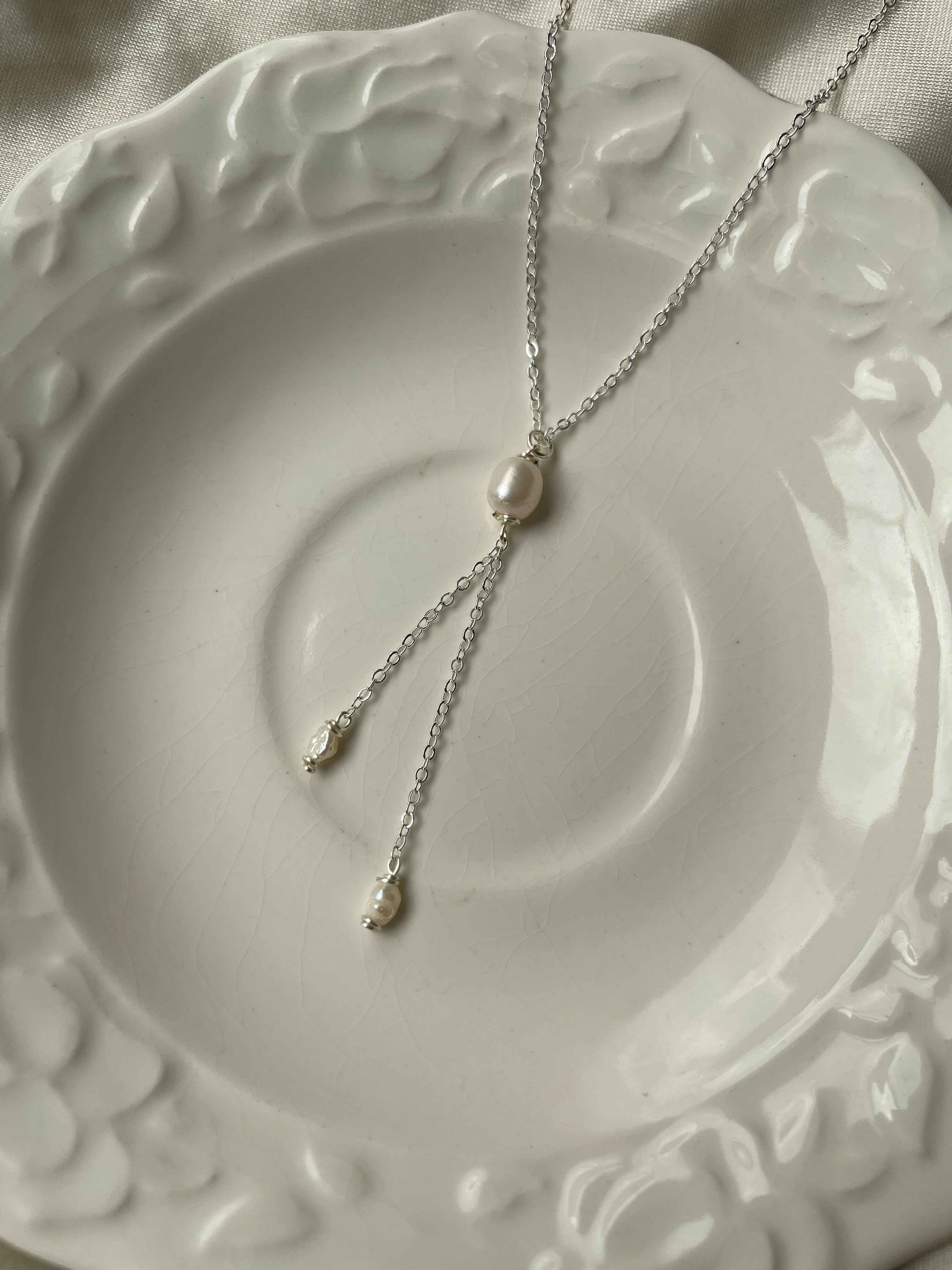 Cascade Pearl Lariat