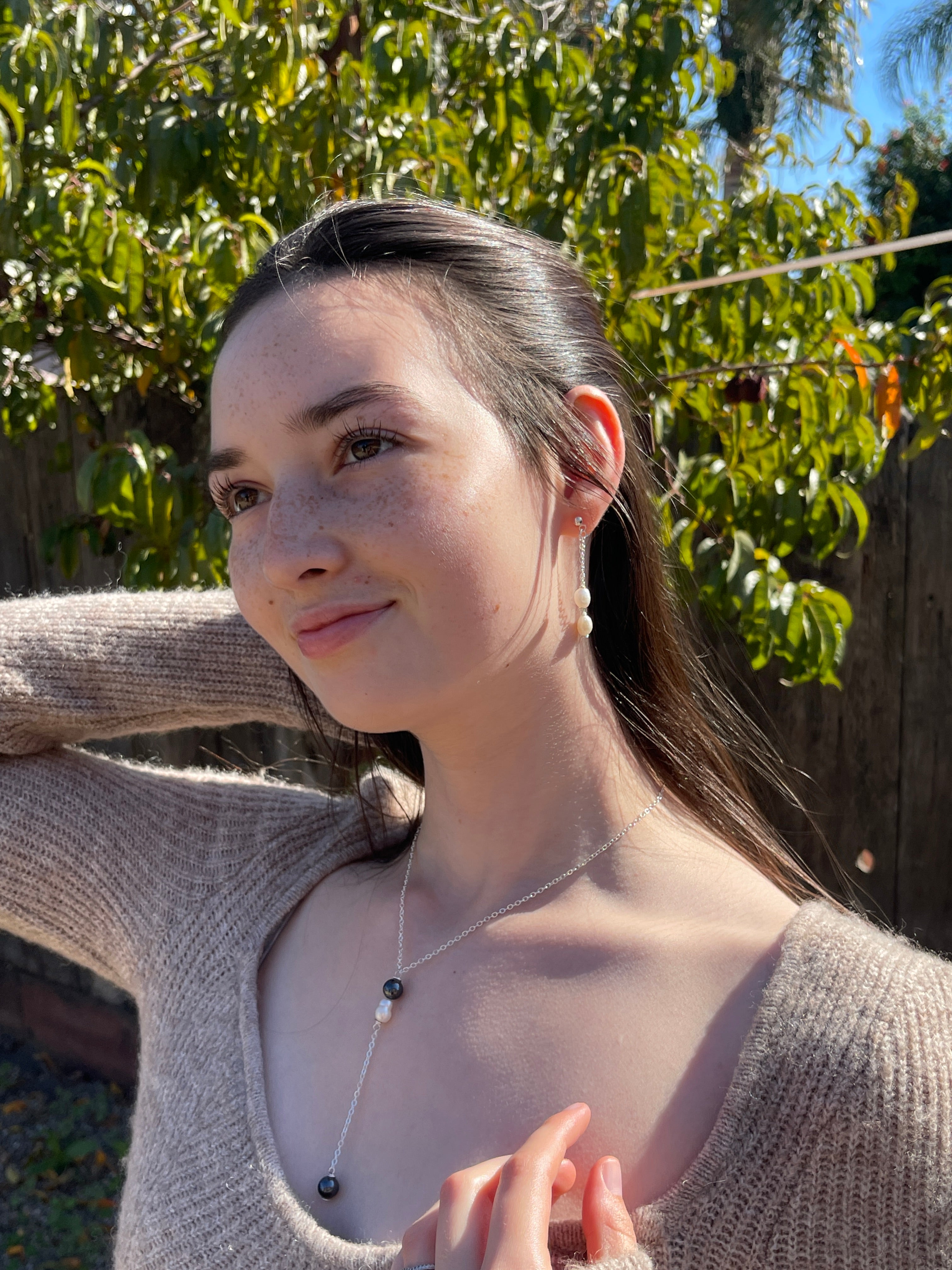 Dripping Pearl Earrings