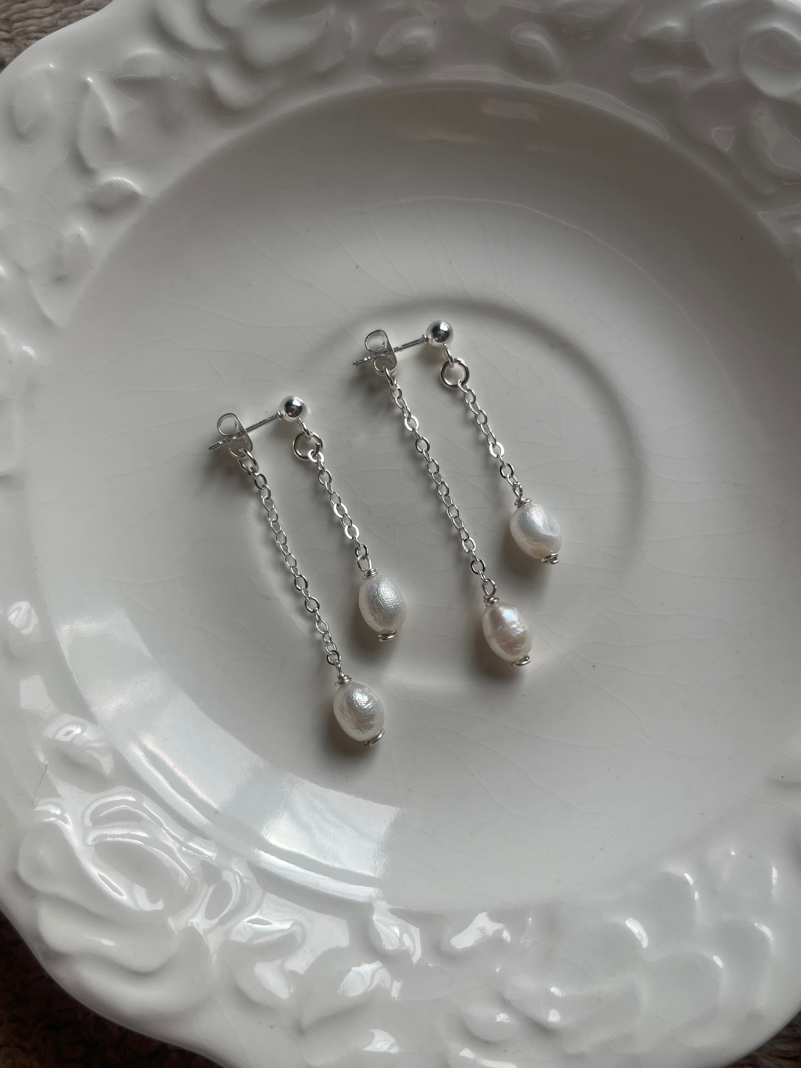 Dripping Pearl Earrings