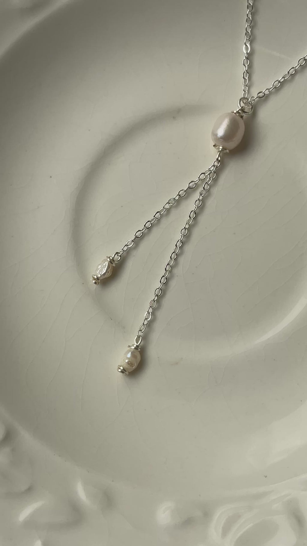 Cascade Pearl Lariat